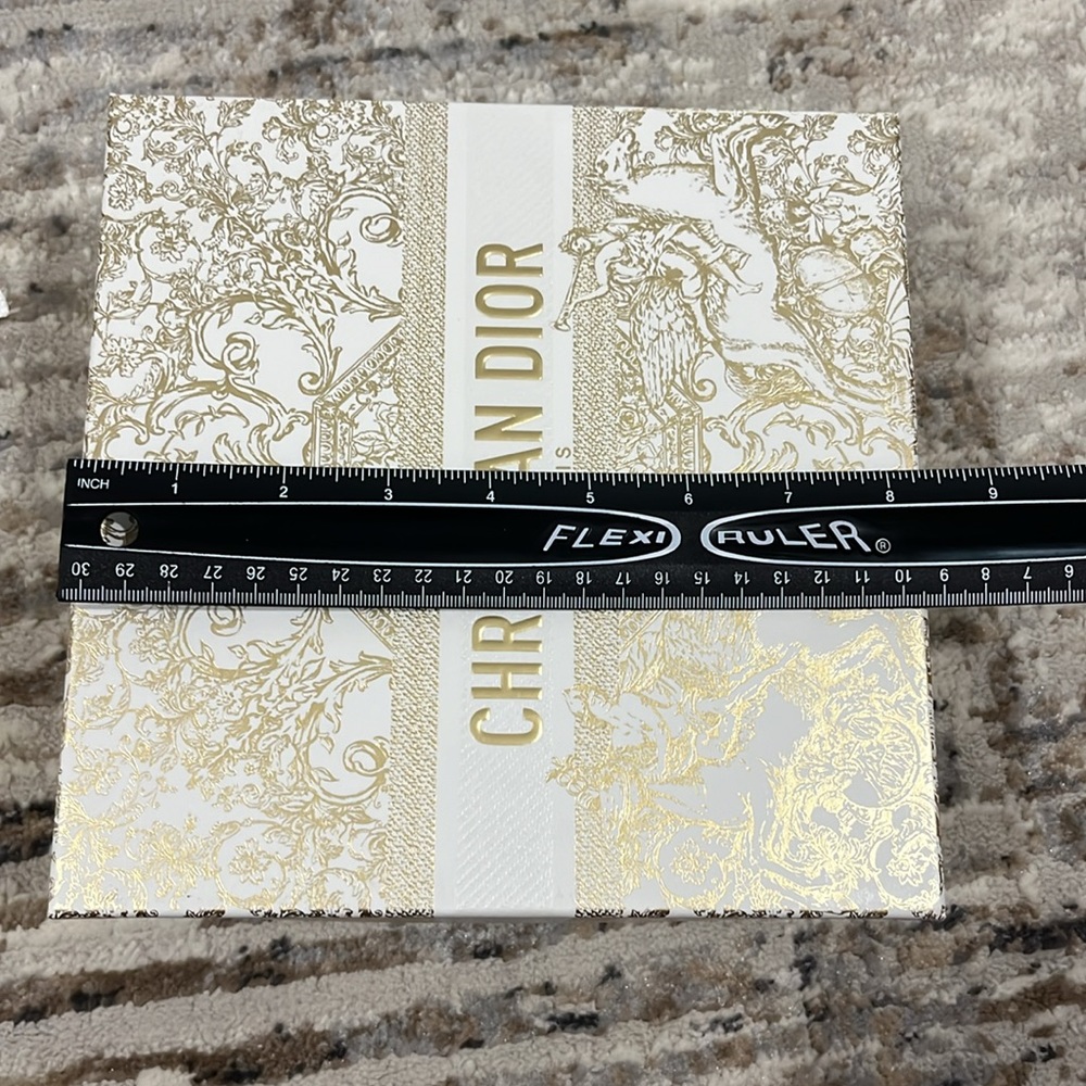 Christian Dior Paris gift box - Picture 6 of 7
